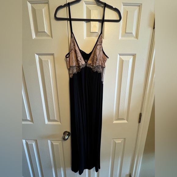 Soma Embroidered Black Robe and Gown with Blush Pink Lace Accents NWT - Picture 2 of 8